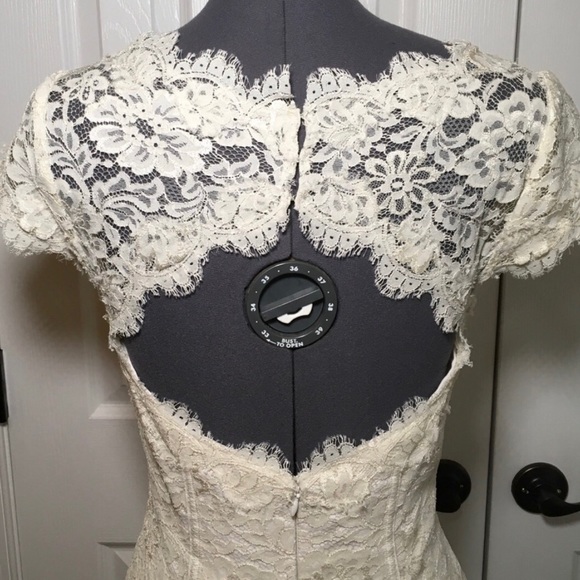 Monique Lhuillier Lace Open Back Cocktail Dress 6 - Picture 6 of 6